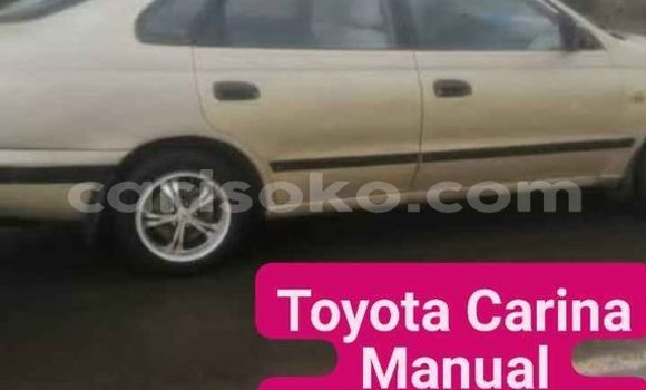Acheter Occasion Voiture Toyota Carina E Beige à Kigali, Rwanda Acheter Occasion Voiture Toyota Carina E Beige à Kigali, Rwanda