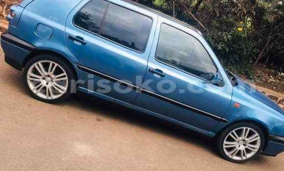 Acheter Occasion Voiture Volkswagen Golf Bleu à Kigali, Rwanda Acheter Occasion Voiture Volkswagen Golf Bleu à Kigali, Rwanda