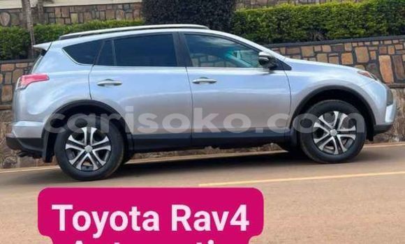 Acheter Occasion Voiture Toyota RAV4 Gris à Kigali, Rwanda Acheter Occasion Voiture Toyota RAV4 Gris à Kigali, Rwanda