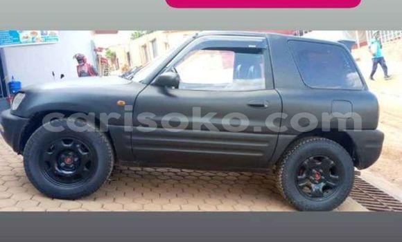 Acheter Occasion Voiture Toyota RAV4 Noir à Kigali, Rwanda Acheter Occasion Voiture Toyota RAV4 Noir à Kigali, Rwanda