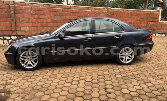 Acheter Occasion Voiture Mercedes-Benz C–Class Noir à Kigali, Rwanda Acheter Occasion Voiture Mercedes-Benz C–Class Noir à Kigali, Rwanda