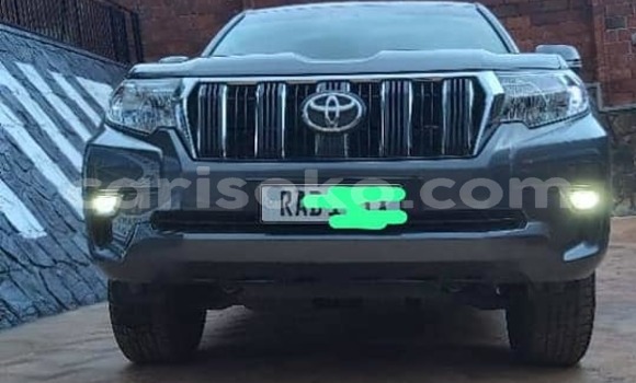Sayi Na hannu Toyota Land Cruiser Autre Mota in Kigali a Rwanda Sayi Na hannu Toyota Land Cruiser Autre Mota in Kigali a Rwanda