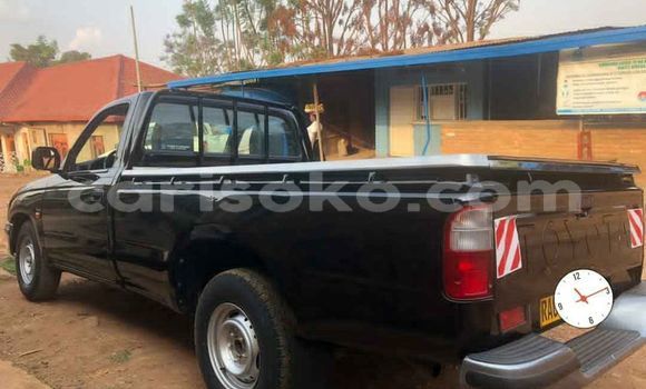 Sayi Na hannu Toyota Hilux Noir Mota in Kigali a Rwanda Sayi Na hannu Toyota Hilux Noir Mota in Kigali a Rwanda