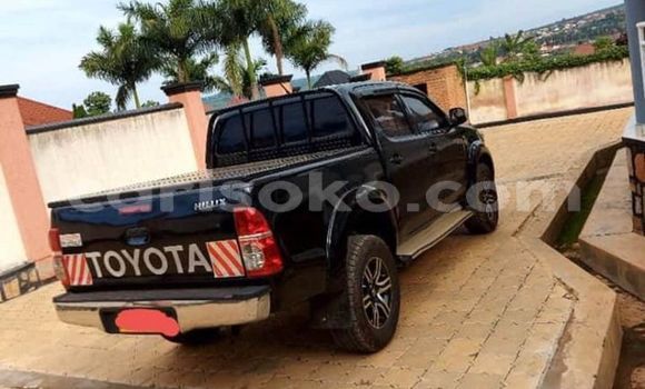 Acheter Occasion Voiture Toyota Hilux Noir à Kigali, Rwanda Acheter Occasion Voiture Toyota Hilux Noir à Kigali, Rwanda