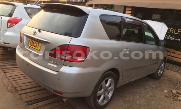 Acheter Occasion Voiture Toyota Ipsum Gris à Kigali, Rwanda Acheter Occasion Voiture Toyota Ipsum Gris à Kigali, Rwanda
