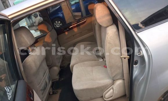 Acheter Occasion Voiture Toyota Ipsum Gris à Kigali, Rwanda Acheter Occasion Voiture Toyota Ipsum Gris à Kigali, Rwanda