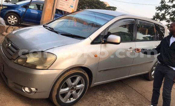 Acheter Occasion Voiture Toyota Ipsum Gris à Kigali, Rwanda Acheter Occasion Voiture Toyota Ipsum Gris à Kigali, Rwanda
