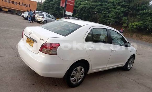 Acheter Occasion Voiture Toyota Yaris Blanc à Kigali, Rwanda Acheter Occasion Voiture Toyota Yaris Blanc à Kigali, Rwanda