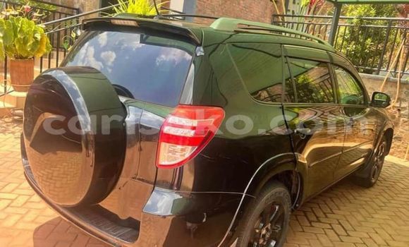 Acheter Occasion Voiture Toyota RAV4 Noir à Kigali, Rwanda Acheter Occasion Voiture Toyota RAV4 Noir à Kigali, Rwanda