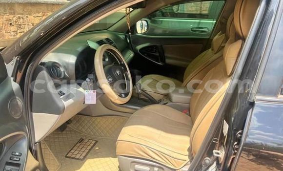 Acheter Occasion Voiture Toyota RAV4 Noir à Kigali, Rwanda Acheter Occasion Voiture Toyota RAV4 Noir à Kigali, Rwanda