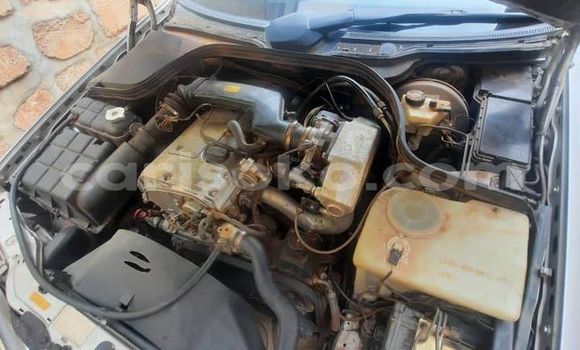 Acheter Occasion Voiture Toyota RAV4 Vert à Kigali, Rwanda Acheter Occasion Voiture Toyota RAV4 Vert à Kigali, Rwanda