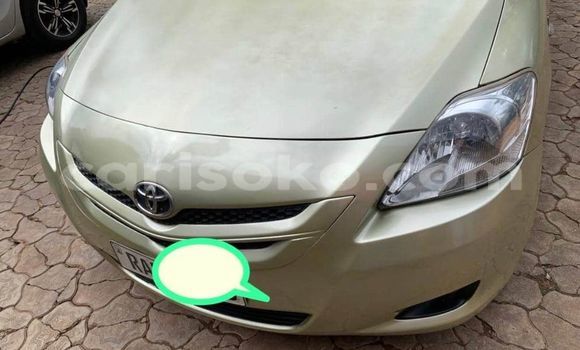Acheter Occasion Voiture Toyota Yaris Marron à Kigali, Rwanda Acheter Occasion Voiture Toyota Yaris Marron à Kigali, Rwanda
