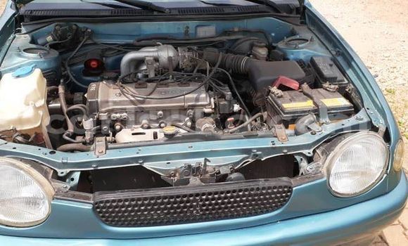 Acheter Occasion Voiture Toyota Corolla Bleu à Kigali, Rwanda Acheter Occasion Voiture Toyota Corolla Bleu à Kigali, Rwanda