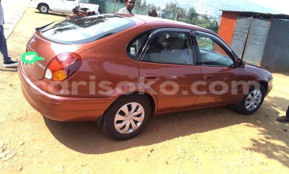 Acheter Occasion Voiture Toyota Corolla Rouge à Kigali, Rwanda Acheter Occasion Voiture Toyota Corolla Rouge à Kigali, Rwanda
