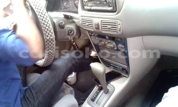 Acheter Occasion Voiture Toyota Corolla Rouge à Kigali, Rwanda Acheter Occasion Voiture Toyota Corolla Rouge à Kigali, Rwanda