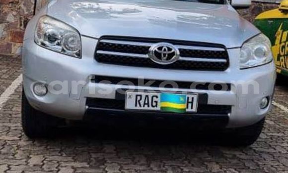 Acheter Occasion Voiture Toyota RAV4 Gris à Kigali, Rwanda Acheter Occasion Voiture Toyota RAV4 Gris à Kigali, Rwanda