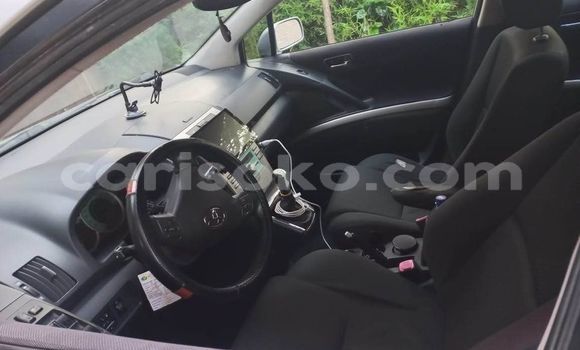 Acheter Occasion Voiture Toyota Corolla Verso Gris à Kigali, Rwanda Acheter Occasion Voiture Toyota Corolla Verso Gris à Kigali, Rwanda