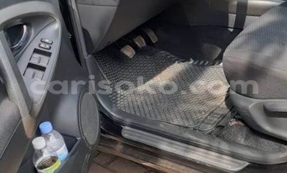 Acheter Occasion Voiture Toyota RAV4 Noir à Kigali, Rwanda Acheter Occasion Voiture Toyota RAV4 Noir à Kigali, Rwanda