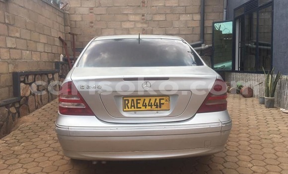 Sayi Na hannu Mercedes-Benz C–Class Gris Mota in Kigali a Rwanda Sayi Na hannu Mercedes-Benz C–Class Gris Mota in Kigali a Rwanda