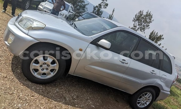 Sayi Na hannu Toyota RAV4 Gris Mota in Kigali a Rwanda Sayi Na hannu Toyota RAV4 Gris Mota in Kigali a Rwanda