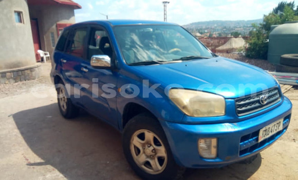 Sayi Na hannu Toyota RAV4 Bleu Mota in Kigali a Rwanda Sayi Na hannu Toyota RAV4 Bleu Mota in Kigali a Rwanda
