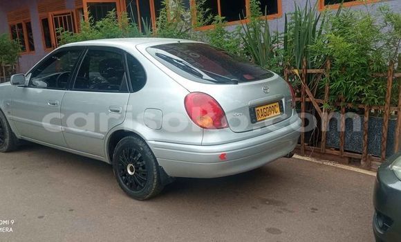 Acheter Occasion Voiture Toyota Corolla Gris à Kigali, Rwanda Acheter Occasion Voiture Toyota Corolla Gris à Kigali, Rwanda