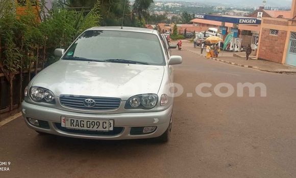 Acheter Occasion Voiture Toyota Corolla Gris à Kigali, Rwanda Acheter Occasion Voiture Toyota Corolla Gris à Kigali, Rwanda