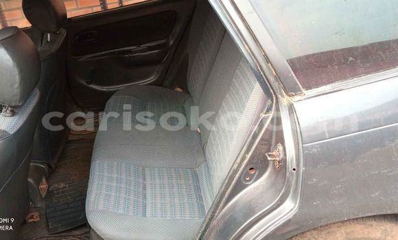 Acheter Occasion Voiture Toyota Corolla Bleu à Kigali, Rwanda Acheter Occasion Voiture Toyota Corolla Bleu à Kigali, Rwanda