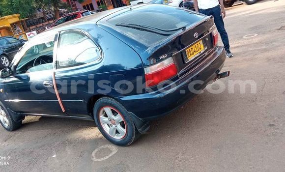 Acheter Occasion Voiture Toyota Corolla Bleu à Kigali, Rwanda Acheter Occasion Voiture Toyota Corolla Bleu à Kigali, Rwanda