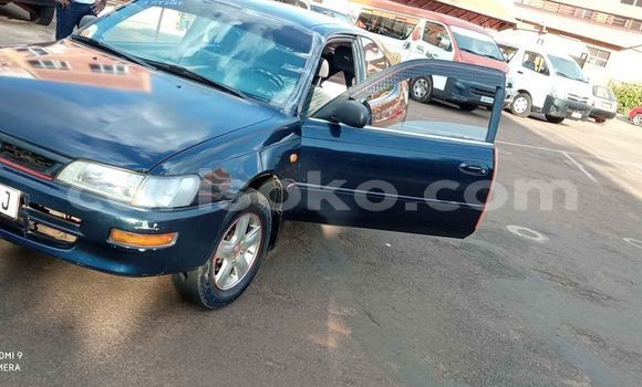 Acheter Occasion Voiture Toyota Corolla Bleu à Kigali, Rwanda Acheter Occasion Voiture Toyota Corolla Bleu à Kigali, Rwanda