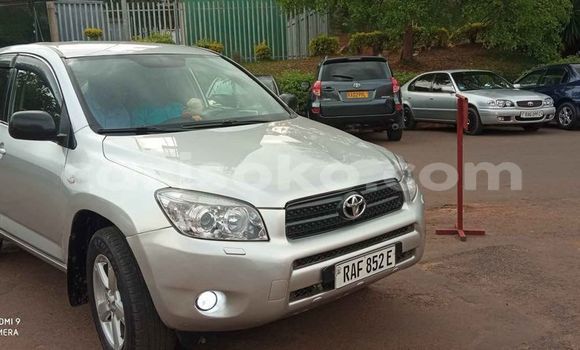Acheter Occasion Voiture Toyota RAV4 Gris à Kigali, Rwanda Acheter Occasion Voiture Toyota RAV4 Gris à Kigali, Rwanda