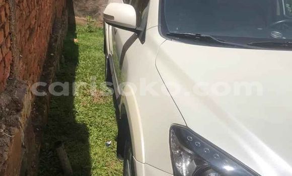 Sayi Na hannu Toyota RAV4 Blanc Mota in Kigali a Rwanda Sayi Na hannu Toyota RAV4 Blanc Mota in Kigali a Rwanda