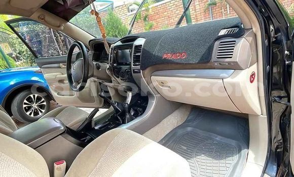 Acheter Occasion Voiture Toyota Land Cruiser Noir à Kigali, Rwanda Acheter Occasion Voiture Toyota Land Cruiser Noir à Kigali, Rwanda