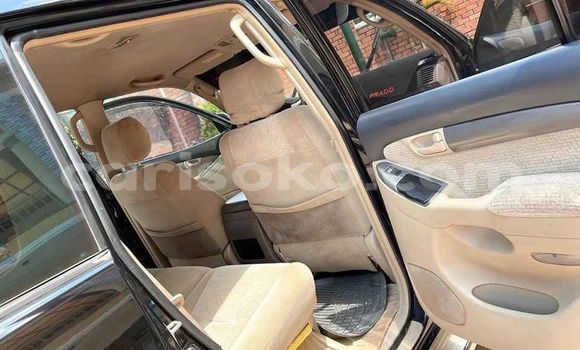 Acheter Occasion Voiture Toyota Land Cruiser Noir à Kigali, Rwanda Acheter Occasion Voiture Toyota Land Cruiser Noir à Kigali, Rwanda