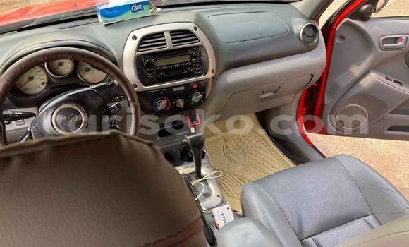 Acheter Occasion Voiture Toyota RAV4 Rouge à Kigali, Rwanda Acheter Occasion Voiture Toyota RAV4 Rouge à Kigali, Rwanda