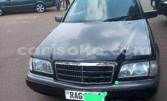 Acheter Occasion Voiture Mercedes-Benz C–Class Noir à Kigali, Rwanda Acheter Occasion Voiture Mercedes-Benz C–Class Noir à Kigali, Rwanda