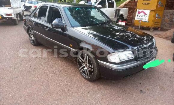 Acheter Occasion Voiture Mercedes-Benz C–Class Noir à Kigali, Rwanda Acheter Occasion Voiture Mercedes-Benz C–Class Noir à Kigali, Rwanda