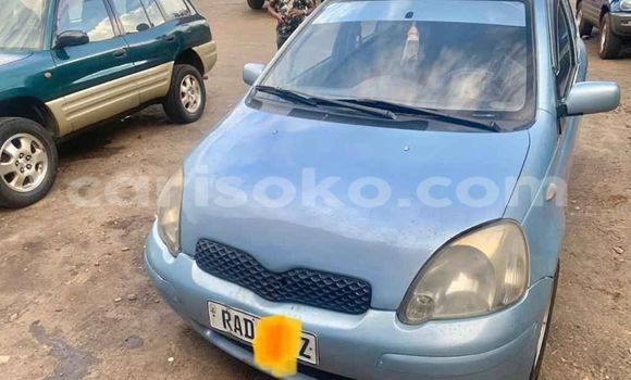 Sayi Na hannu Toyota Yaris Bleu Mota in Kigali a Rwanda Sayi Na hannu Toyota Yaris Bleu Mota in Kigali a Rwanda