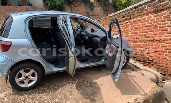 Sayi Na hannu Toyota Yaris Bleu Mota in Kigali a Rwanda Sayi Na hannu Toyota Yaris Bleu Mota in Kigali a Rwanda