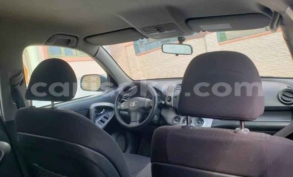 Acheter Occasion Voiture Toyota RAV4 Noir à Kigali, Rwanda Acheter Occasion Voiture Toyota RAV4 Noir à Kigali, Rwanda