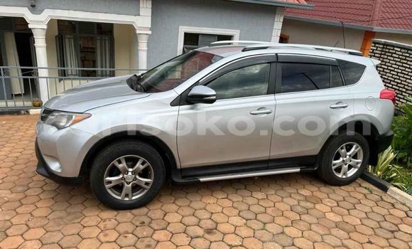 Acheter Occasion Voiture Toyota RAV4 Gris à Kigali, Rwanda Acheter Occasion Voiture Toyota RAV4 Gris à Kigali, Rwanda
