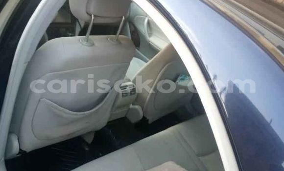 Sayi Na hannu Mercedes-Benz C–Class Bleu Mota in Kigali a Rwanda Sayi Na hannu Mercedes-Benz C–Class Bleu Mota in Kigali a Rwanda