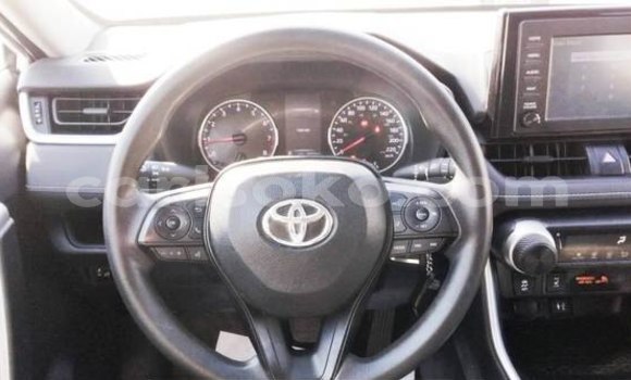 Sayi Na hannu Toyota RAV4 Blanc Mota in Kigali a Rwanda Sayi Na hannu Toyota RAV4 Blanc Mota in Kigali a Rwanda