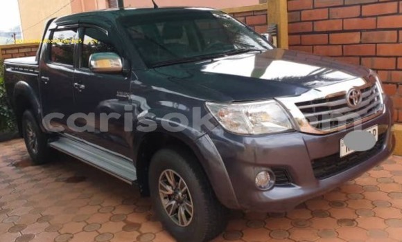 Acheter Occasion Voiture Toyota Surf Bleu à Kigali, Rwanda Acheter Occasion Voiture Toyota Surf Bleu à Kigali, Rwanda