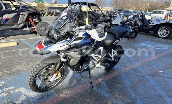 Sayi Na hannu BMW R1200GS Adventure Autre Motsi in Nyamagabe a Rwanda Sayi Na hannu BMW R1200GS Adventure Autre Motsi in Nyamagabe a Rwanda