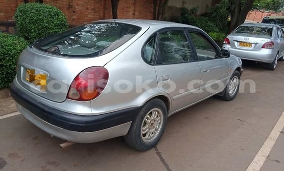 Acheter Occasion Voiture Toyota Corolla Gris à Kigali, Rwanda Acheter Occasion Voiture Toyota Corolla Gris à Kigali, Rwanda