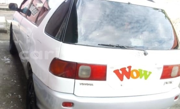 Acheter Occasion Voiture Toyota Picnic Blanc à Kigali, Rwanda Acheter Occasion Voiture Toyota Picnic Blanc à Kigali, Rwanda