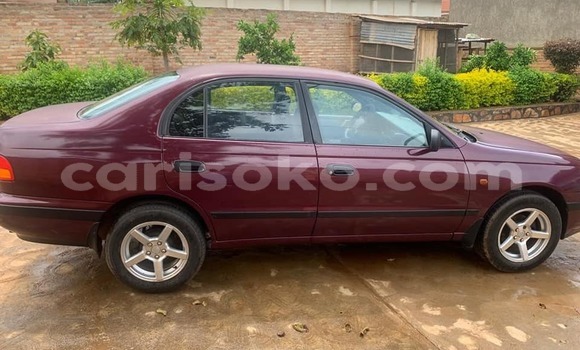 Acheter Occasion Voiture Toyota Carina E Rouge à Kigali, Rwanda Acheter Occasion Voiture Toyota Carina E Rouge à Kigali, Rwanda