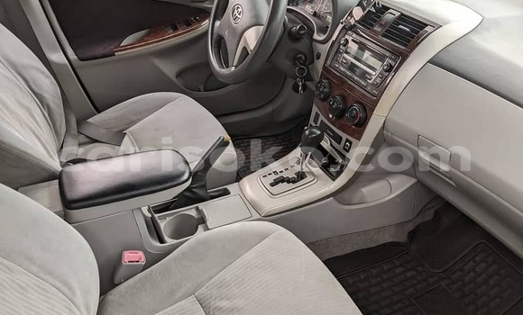 Acheter Occasion Voiture Toyota Corolla Noir à Kigali, Rwanda Acheter Occasion Voiture Toyota Corolla Noir à Kigali, Rwanda