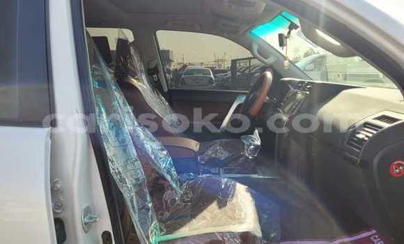 Sayi Na hannu Toyota Land Cruiser Prado Blanc Mota in Kigali a Rwanda Sayi Na hannu Toyota Land Cruiser Prado Blanc Mota in Kigali a Rwanda